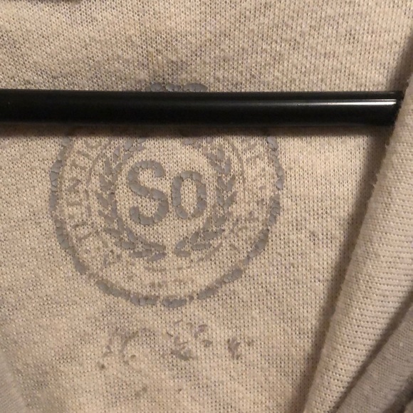 White Aztec pull over sweater - Picture 6 of 7